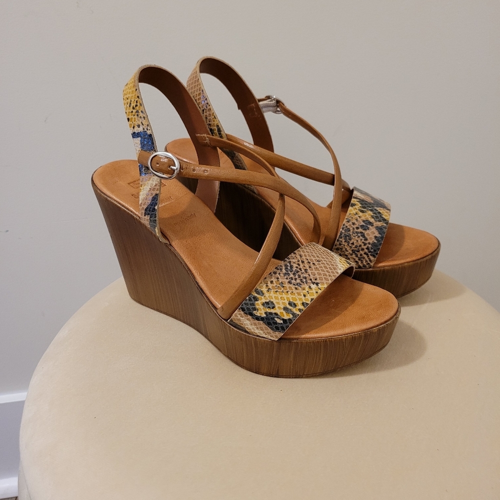 Leather shoes Seaside